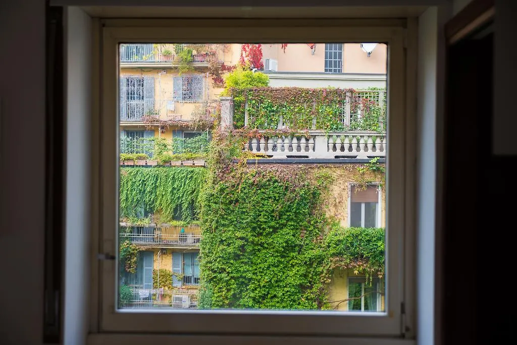 Vincent Apartment Milan