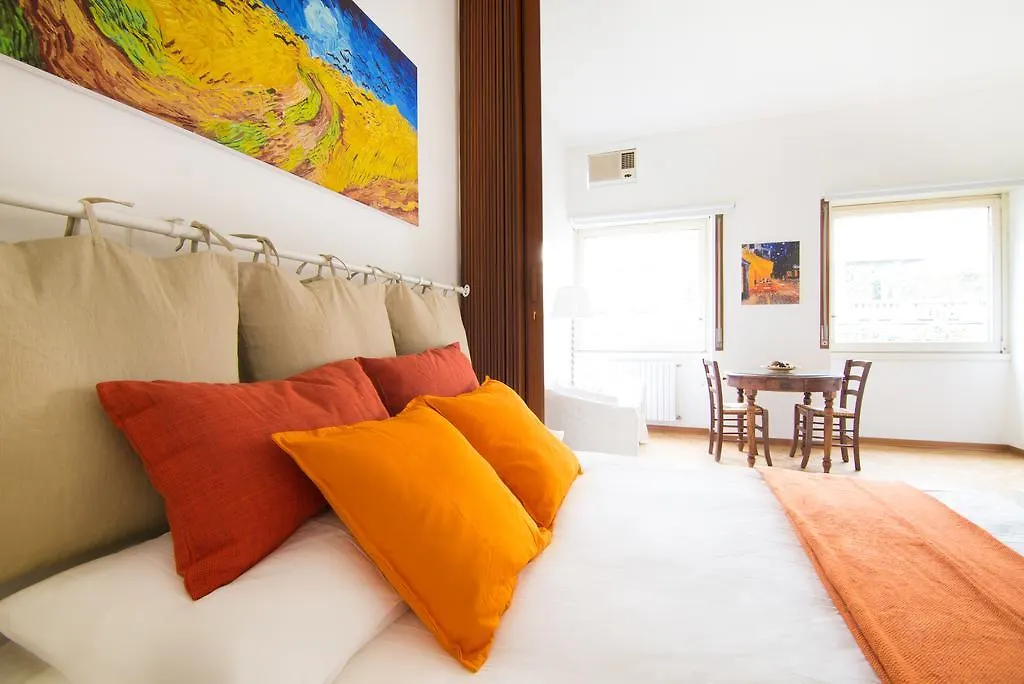 Vincent Apartment Milan